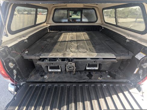 Used 2021 Toyota Tacoma TRD Sport w/ Technology Package image 16