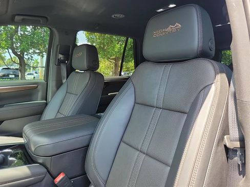 Used 2025 Chevrolet Tahoe High Country RWD image 37