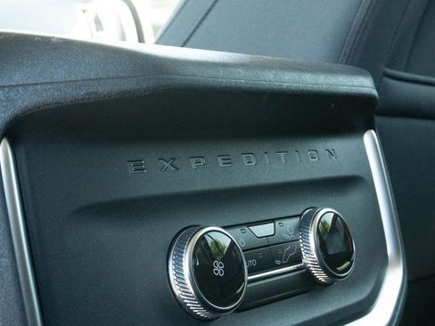 Used 2025 Ford Expedition Max Active RWD image 29