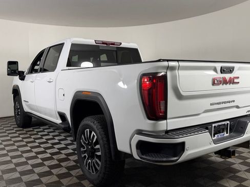 Used 2022 GMC Sierra 2500 AT4 w/ AT4 Premium Plus Package AWD/4WD image 6