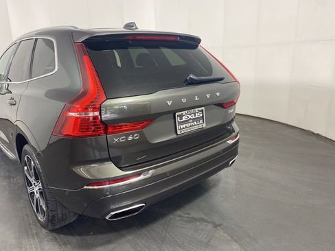 Used 2018 Volvo XC60 T6 Inscription w/ Luxury Seat Package AWD/4WD image 9