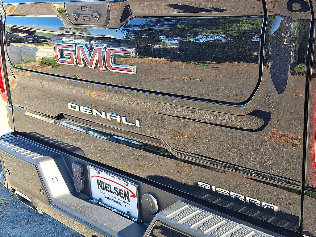 Used 2024 GMC Sierra 1500 Denali w/ Denali Reserve Package AWD/4WD image 30