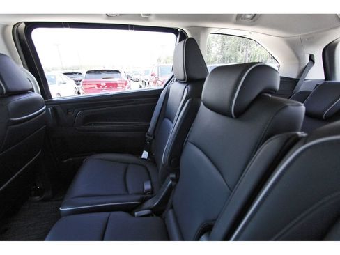 Used 2025 Honda Odyssey Touring image 12