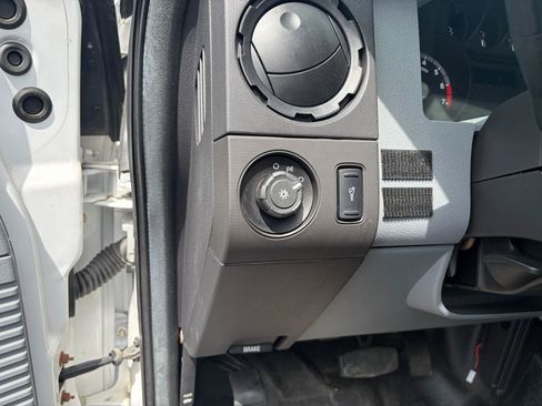 Used 2016 Ford F250 XL w/ XL Appearance Package AWD/4WD image 19
