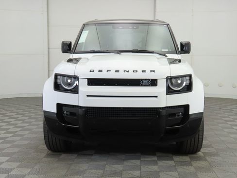 New 2026 Land Rover Defender 110 X-Dynamic SE image 2