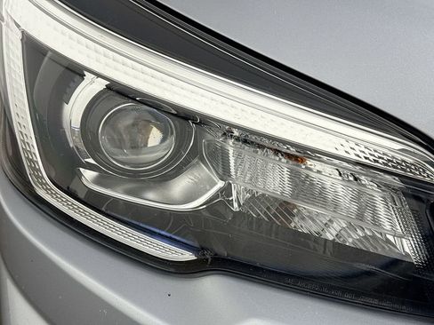 Used 2020 Subaru Forester Premium AWD/4WD image 38