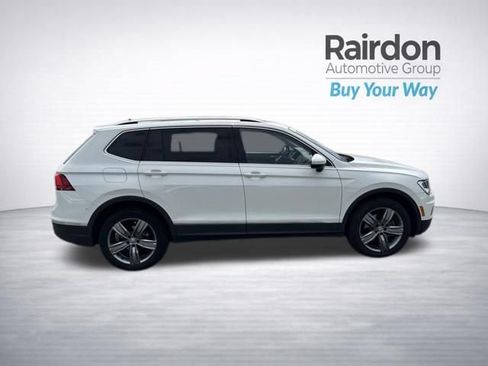 Used 2021 Volkswagen Tiguan SEL AWD/4WD image 38