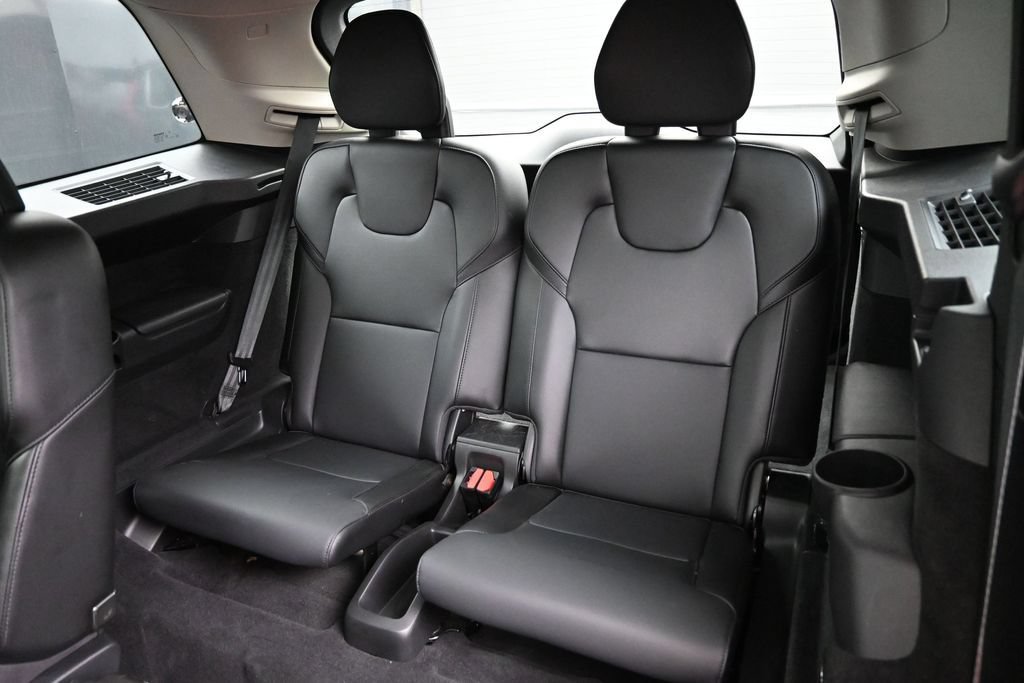 Used 2022 Volvo XC90 T5 Momentum AWD/4WD image 23