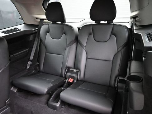Used 2022 Volvo XC90 T5 Momentum AWD/4WD image 23