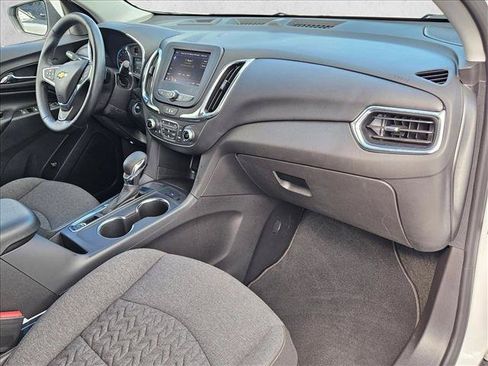 Used 2024 Chevrolet Equinox LT FWD image 21
