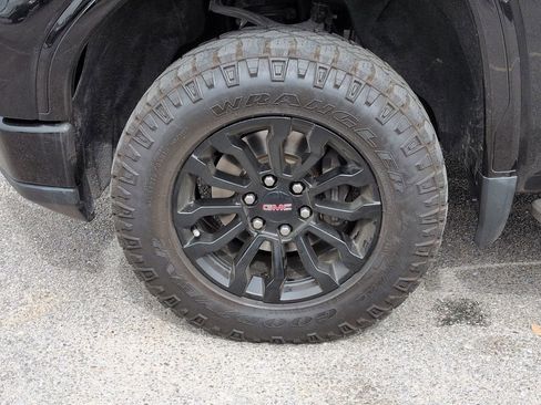 Used 2022 GMC Sierra 1500 AT4X image 11