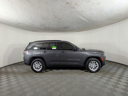 Certified 2025 Jeep Grand Cherokee Laredo X AWD/4WD image 7