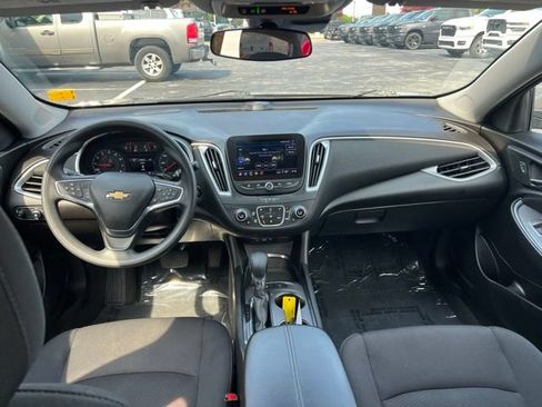 Used 2024 Chevrolet Malibu LT FWD image 20