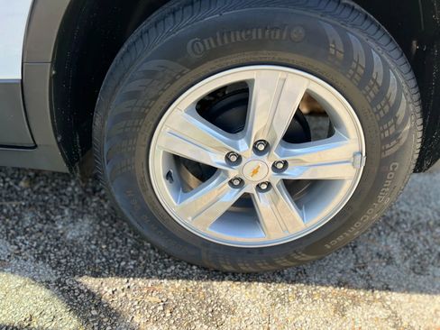 Used 2019 Chevrolet Trax LT w/ LT Convenience Package image 25