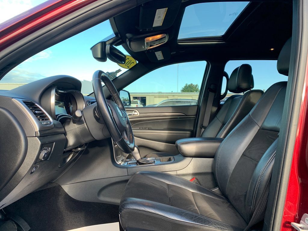 Used 2020 Jeep Grand Cherokee Altitude AWD/4WD image 15