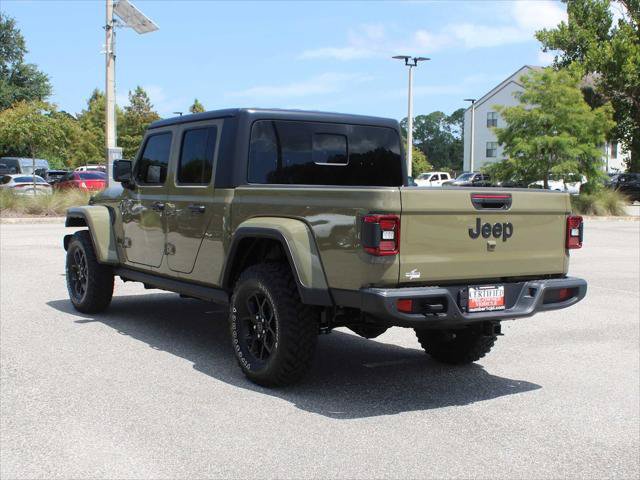 Certified 2025 Jeep Gladiator Sport AWD/4WD image 5
