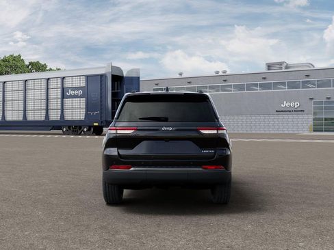 New 2026 Jeep Grand Cherokee Limited w/ Limited Altitude Package RWD image 7