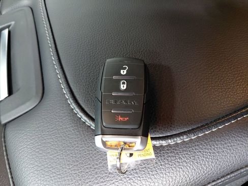 Used 2025 RAM 2500 Tradesman AWD/4WD image 38