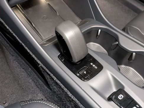 New 2026 Volvo XC40 B4 Core w/ Protection Package image 20