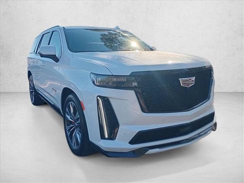 Used 2023 Cadillac Escalade V image 3