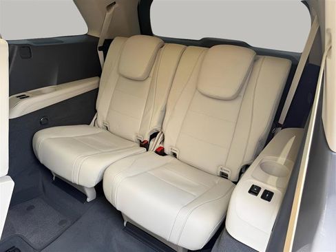 Used 2020 Mercedes-Benz GLS 450 4MATIC image 35