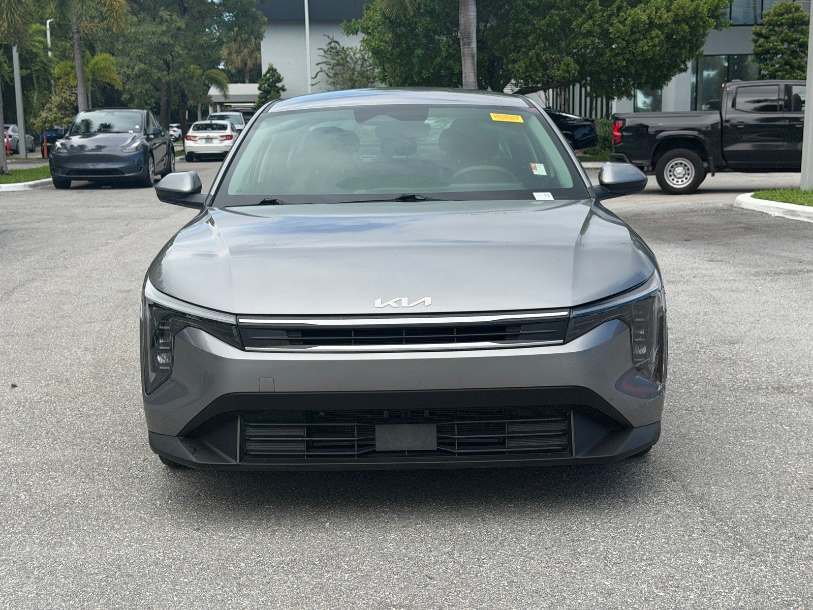 Used 2025 Kia K4 FWD image 2