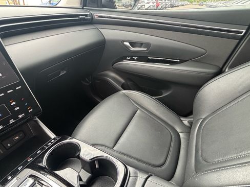 Used 2024 Hyundai Tucson Limited AWD/4WD image 19