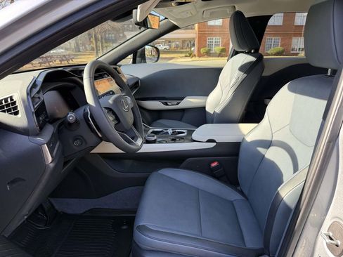 Used 2024 Lexus RZ 450e Premium image 11