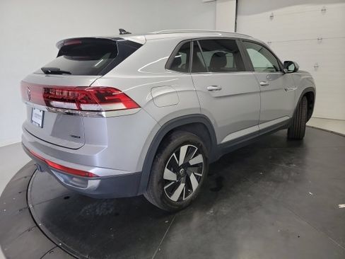 Used 2024 Volkswagen Atlas Cross Sport SE AWD/4WD image 9