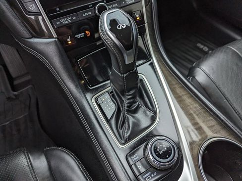 Used 2017 INFINITI Q60 3.0t w/ Premium Plus Package 3.0T image 25