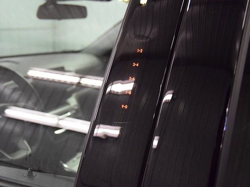 Used 2023 Ford Explorer XLT w/ Equipment Group 202A image 15