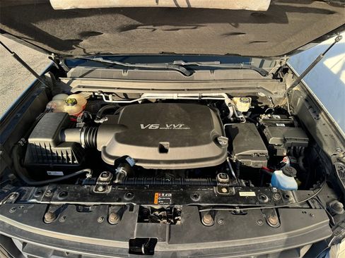 Used 2017 Chevrolet Colorado Z71 w/ Z71 Midnight Edition image 21