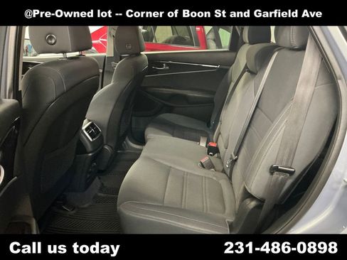 Used 2020 Kia Sorento S AWD/4WD image 26