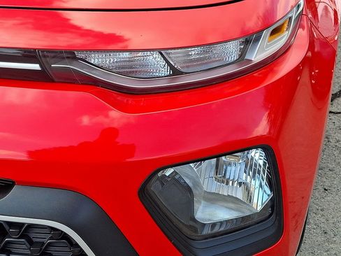 Certified 2022 Kia Soul LX image 10