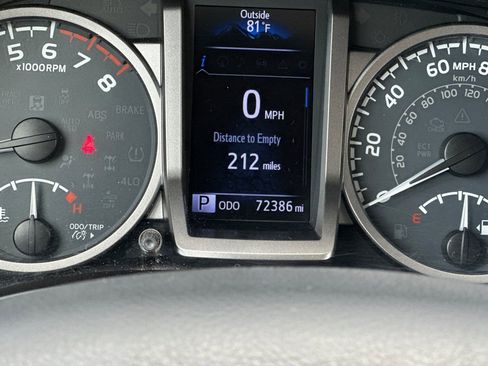 Used 2019 Toyota Tacoma SR5 AWD/4WD image 27