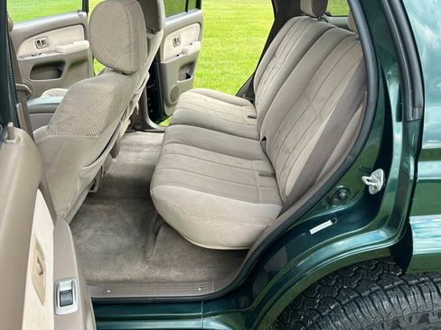 Used 2001 Toyota 4Runner SR5 AWD/4WD image 68