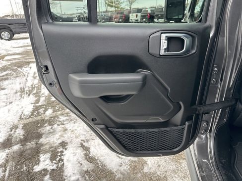 New 2026 Jeep Gladiator Mojave image 36