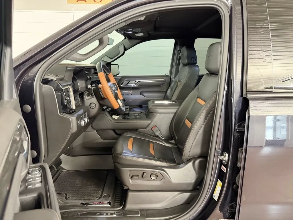 Used 2022 GMC Sierra 1500 AT4 w/ AT4 Premium Package AWD/4WD image 13