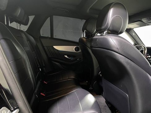 Used 2019 Mercedes-Benz GLC 300 4MATIC w/ AMG Line image 39