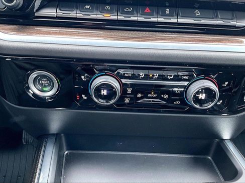 Used 2022 Chevrolet Silverado 1500 RST image 38