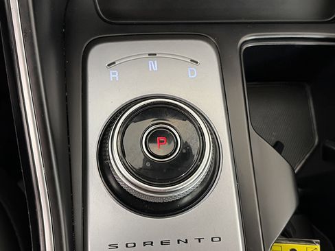 Certified 2022 Kia Sorento EX w/ Panoramic Sunroof Package image 35