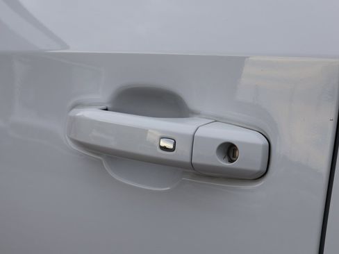 Used 2024 GMC Sierra 1500 AT4 w/ Technology Package image 19