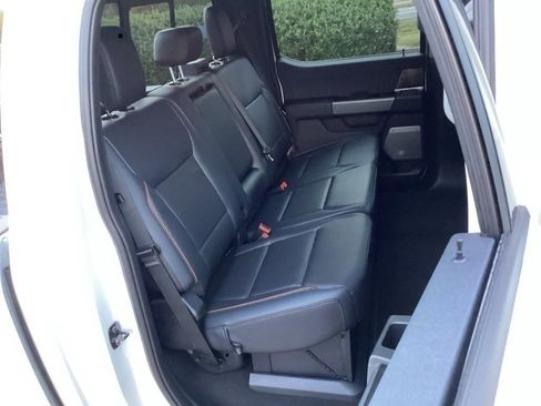 New 2026 Ford F250 Lariat w/ Black Appearance Package image 34