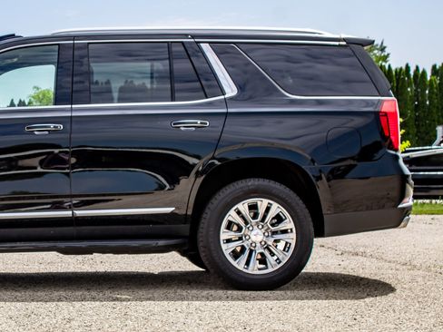 Used 2025 GMC Yukon Denali AWD/4WD image 43
