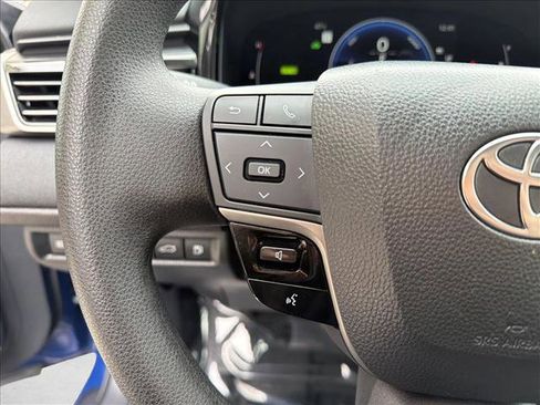 Used 2025 Toyota Camry LE image 15