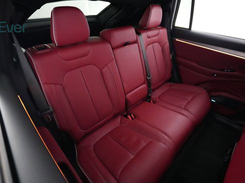 Used 2024 Jeep Wagoneer Launch Edition image 5