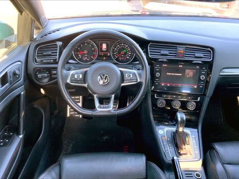 Used 2019 Volkswagen GTI SE image 5