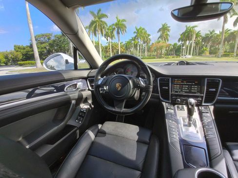 Used 2016 Porsche Panamera S RWD image 11