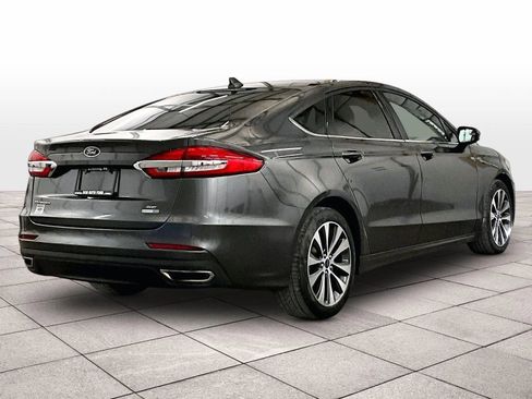 Used 2019 Ford Fusion SE AWD/4WD image 11