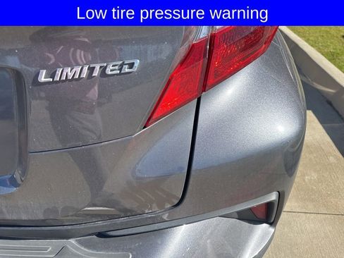 Used 2019 Toyota C-HR Limited image 9